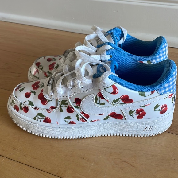 nike force 1 lv8 cherry